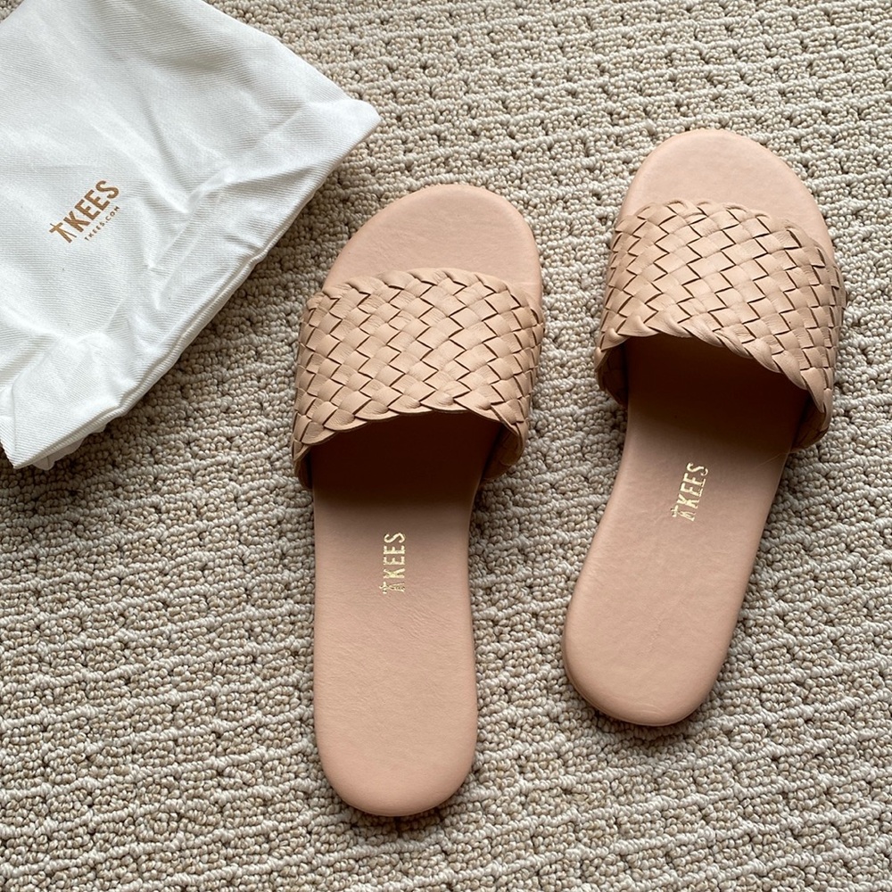 Brand new Tkees Betty Sandals in Rose Size 8